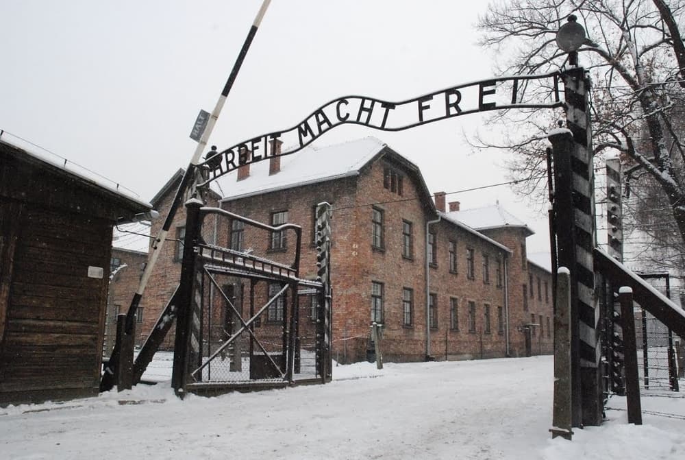 Shoah, un centinaio di studenti al Viaggio della Memoria con Lucia Azzolina