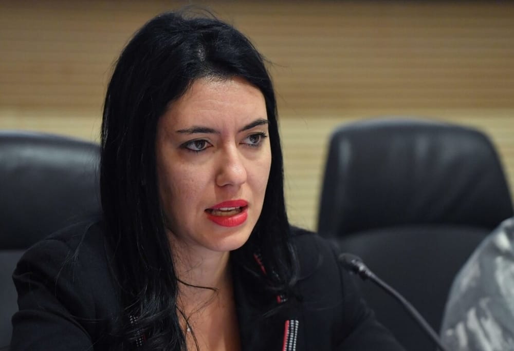 Precariato, Azzolina: "Sulle graduatorie il Parlamento può intervenire"