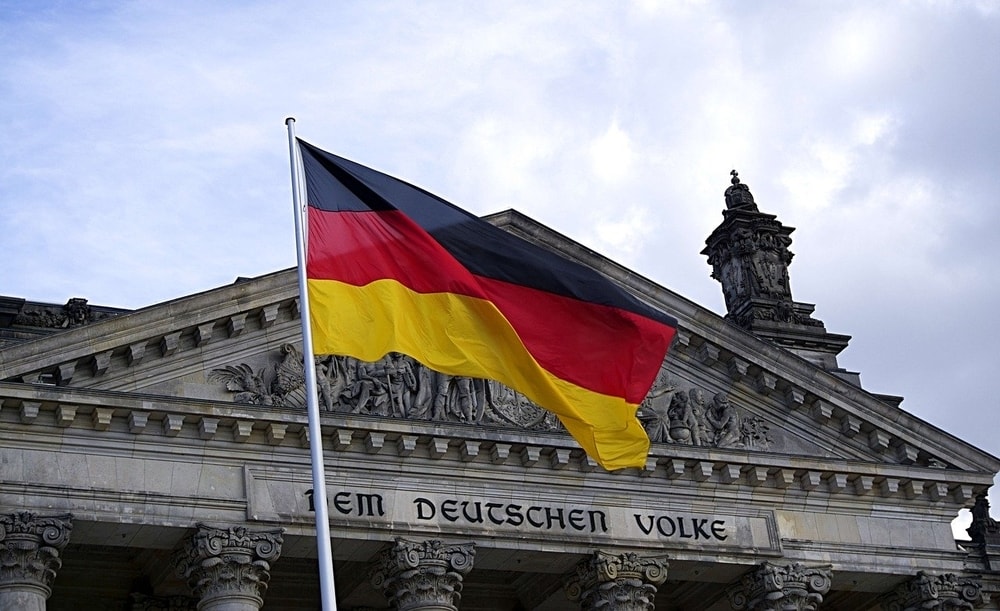 Germania, centinaia di scuole già richiuse per casi positivi