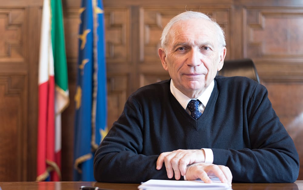 Assunzioni per 120mila docenti entro il 2024: la promessa del Ministro Bianchi