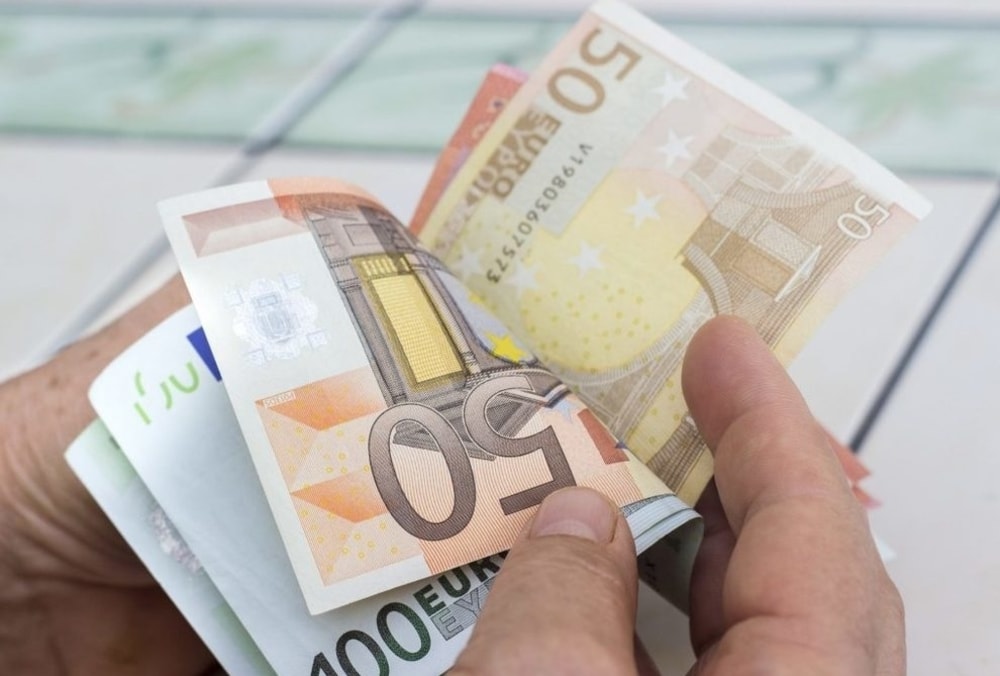 Bonus 150 Euro, confermata erogazione in busta paga a novembre per docenti e Ata